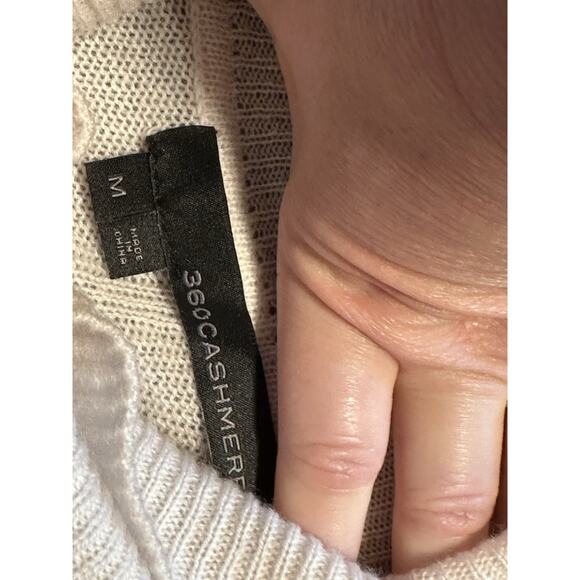 360 Cashmere Women's Long Sleve Turtle Neck Cashmere Sweater Cream White SZ M - Picture 10 of 12